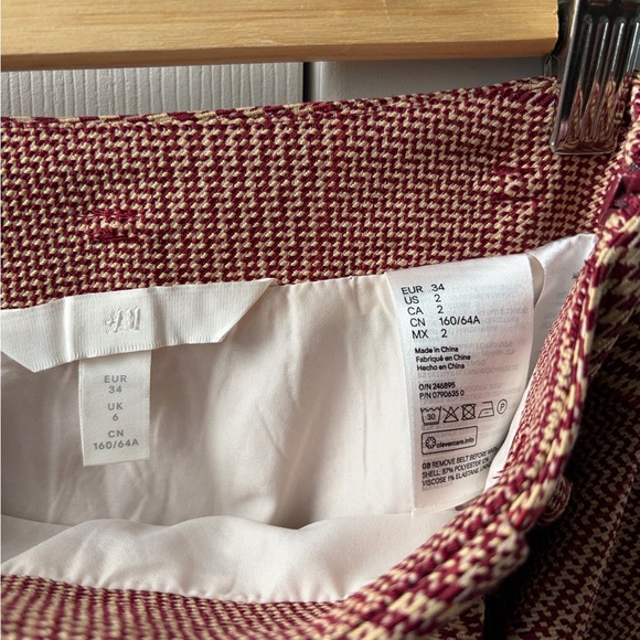 H&M houndstooth skirt - Picture 5 of 7